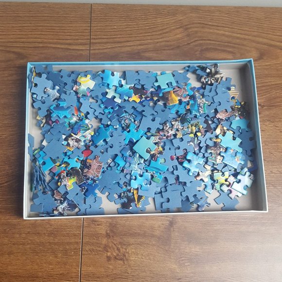Ravensburger 300 XXL Puzzle Dolphins and Fish - Picture 4 of 4
